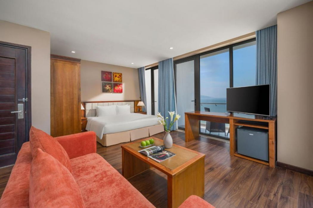 Yarra Ocean Suites Danang 13/58