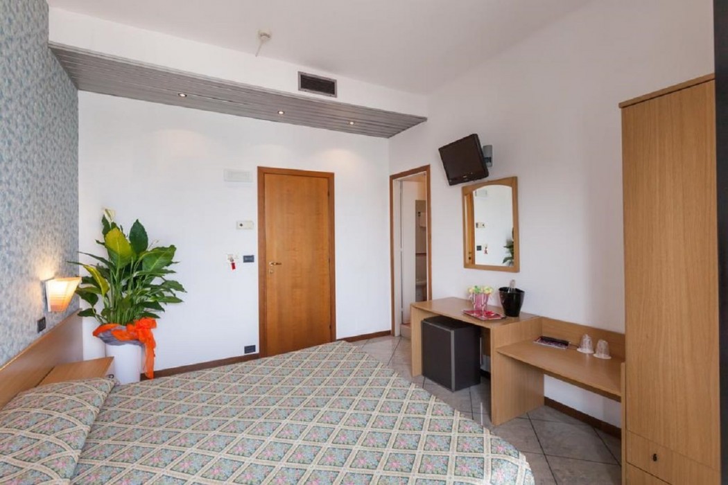 Hotel Aurora 40/74