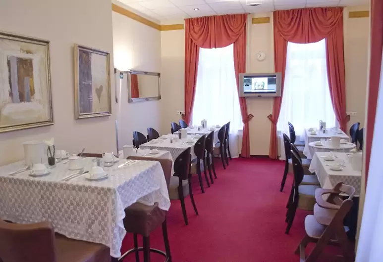 Hotel Polo Am Zob 17/54