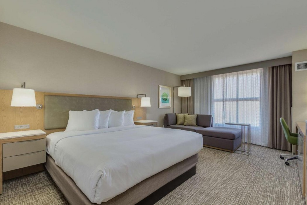 DoubleTree by Hilton Phoenix Chandler 7/36