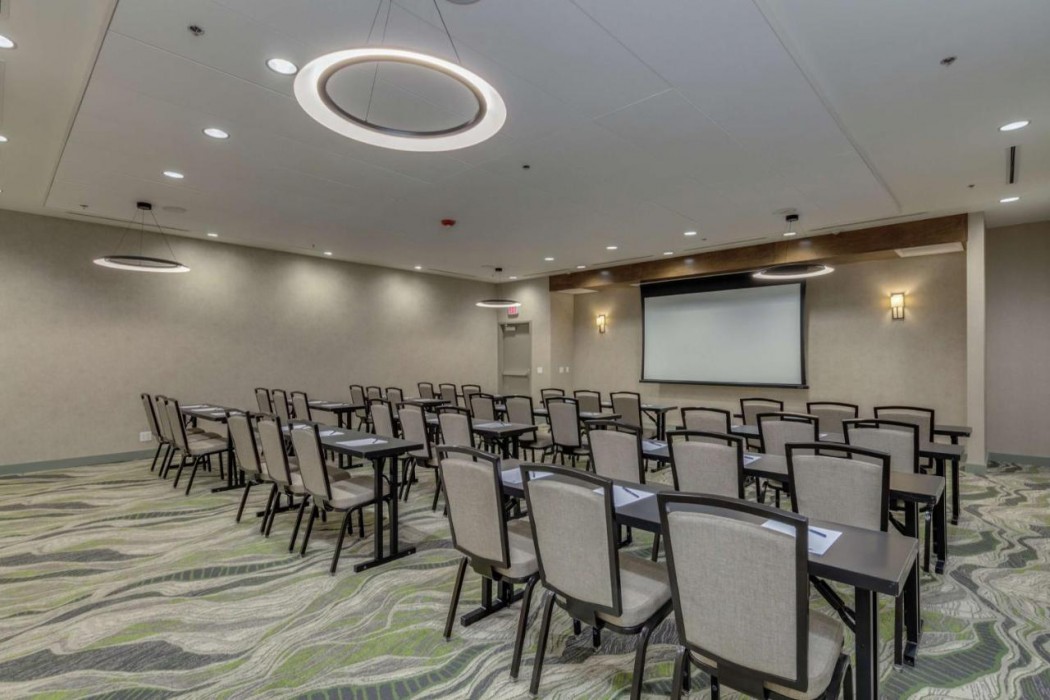 DoubleTree by Hilton Phoenix Chandler 15/36