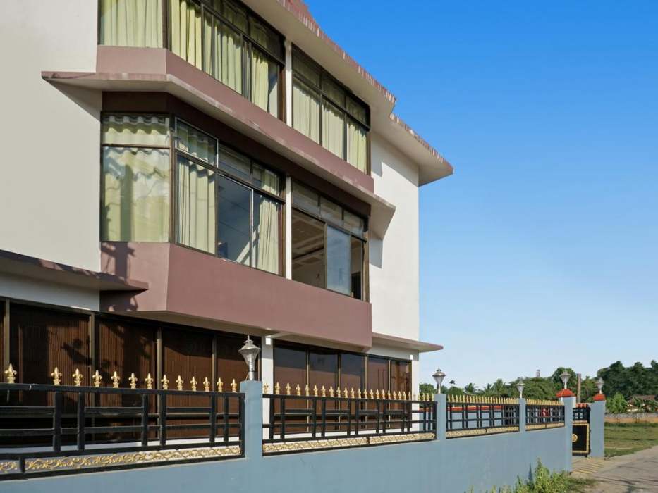 Treebo Trend Hotel Pemaling 1/35
