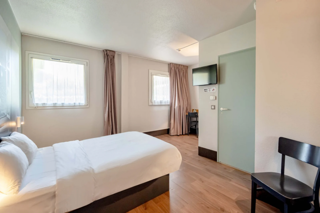 B&B Hotel Hyeres 12/27