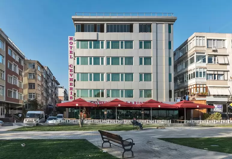 Cevheri S Hotel 1/53