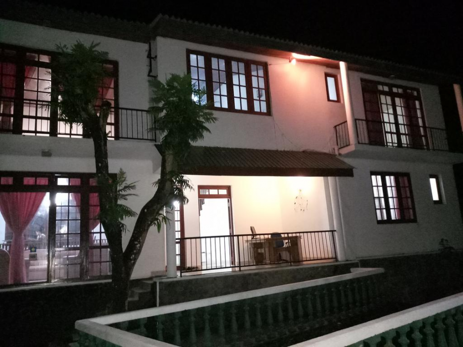 The Lotus Blue - Hostel