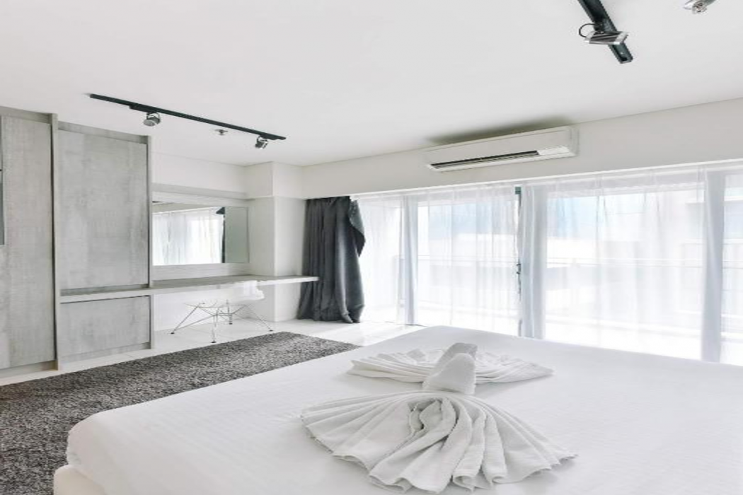 Summer Suites Residences By Subhome 11/68