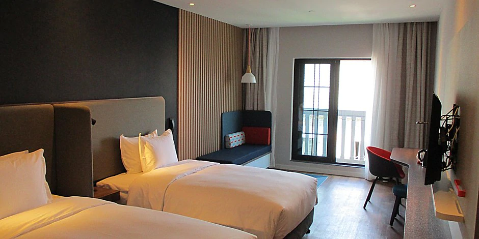 Holiday Inn Express Shanghai Tourism Zone 16/51