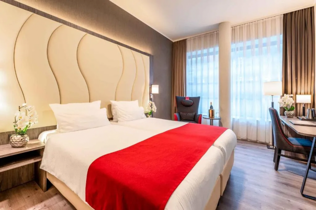 PLAZA Premium Den Haag City Center 12/18