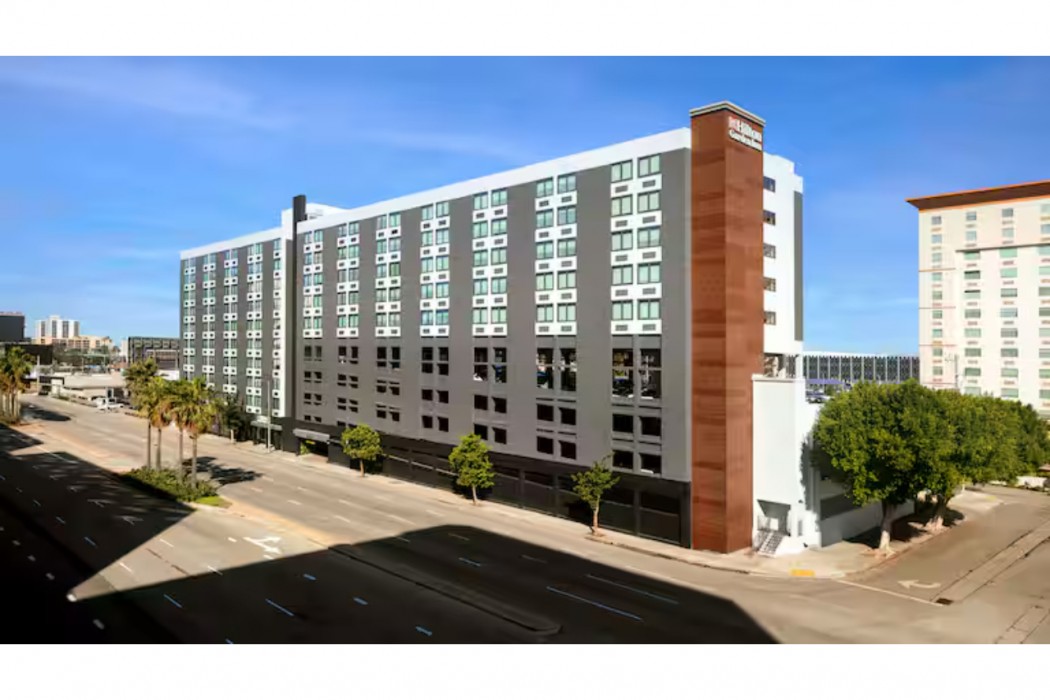 Hilton Garden Inn LAX Los Angeles Airport 7/60