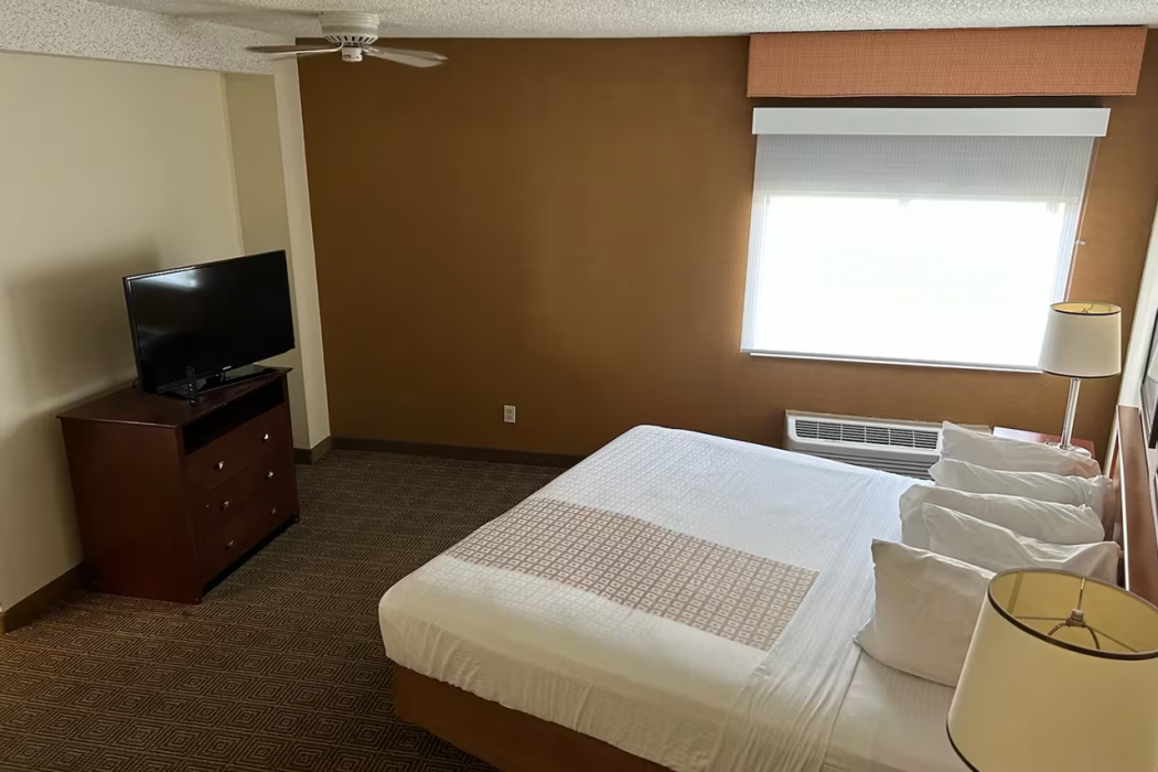 Baymont by Wyndham Orlando South 7/17