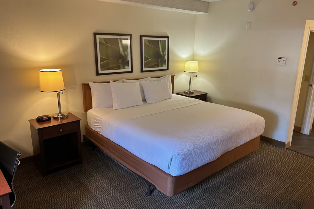 Baymont by Wyndham Orlando South 10/17