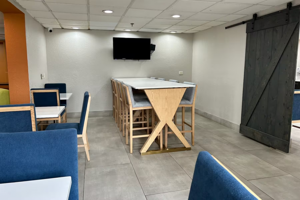 Baymont by Wyndham Orlando South 14/17
