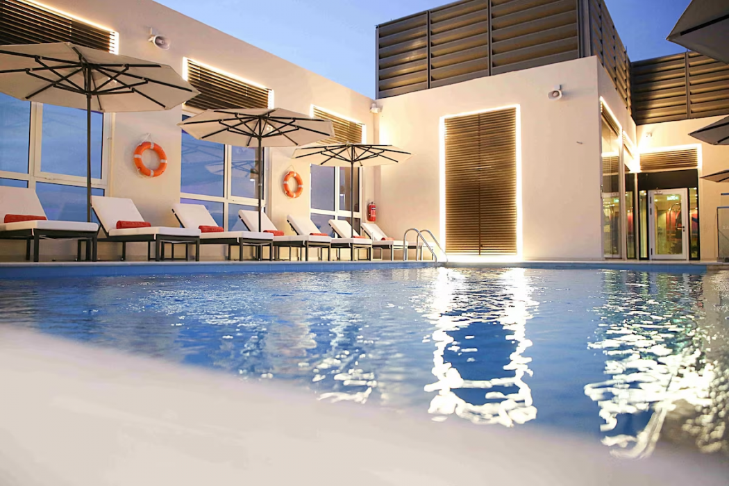 سنترو كورنيش الخبر من روتانا(Centro Corniche Al Khobar By Rotana) 52/85