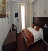 LA BOETIE HOTEL 4/10