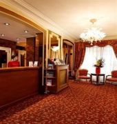 LA BOETIE HOTEL 2/10