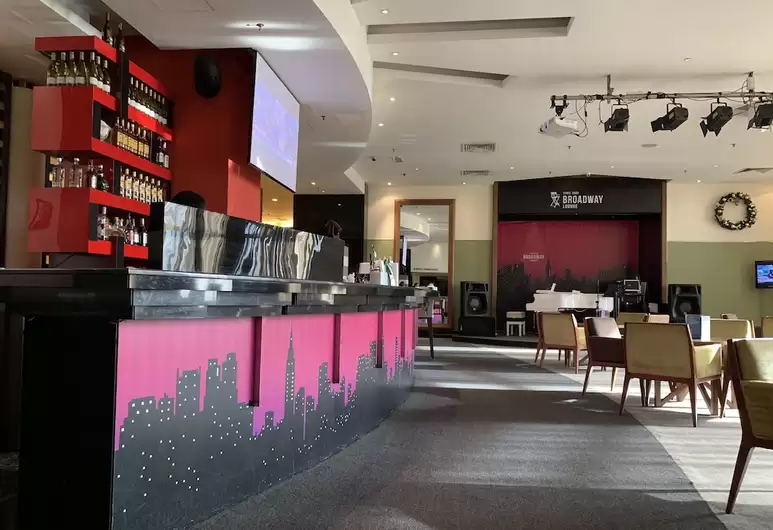 KL Service Suite at Times Square 25/59