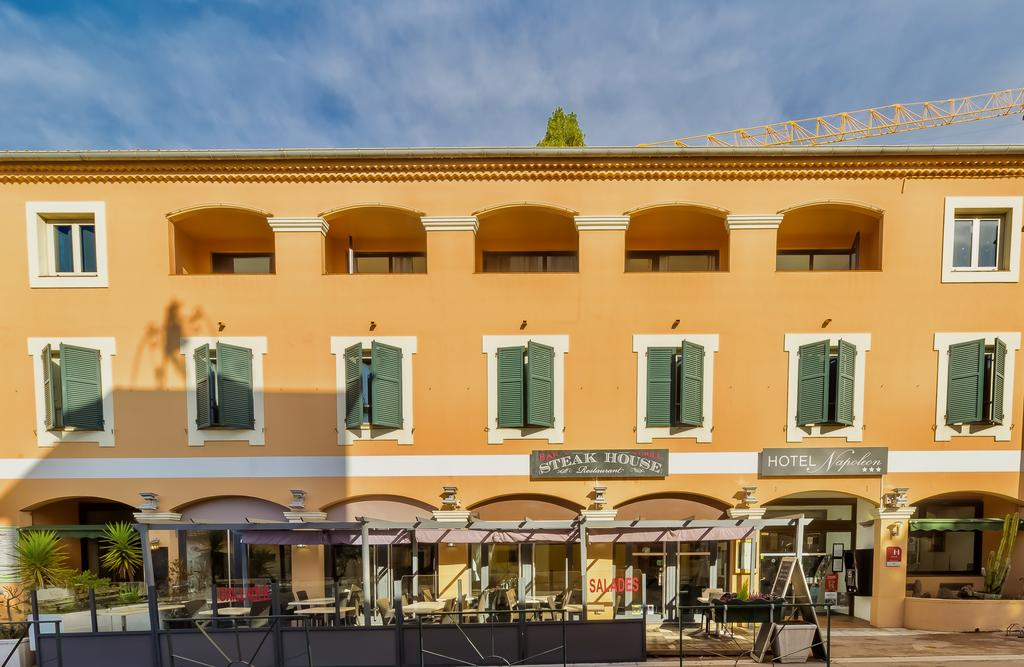 Hotel Napoleon 1/43