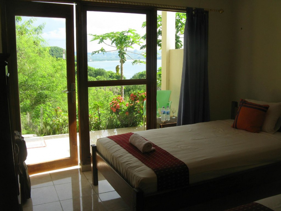 CF Komodo Hotel 10/36