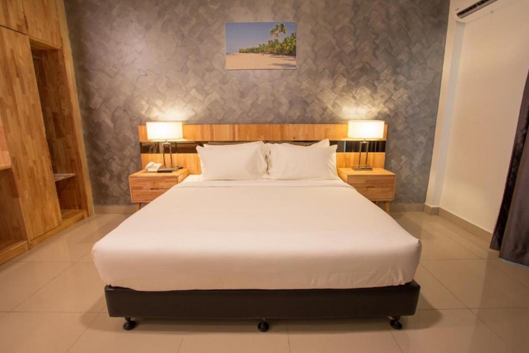 Hotel Adya Express 15/60