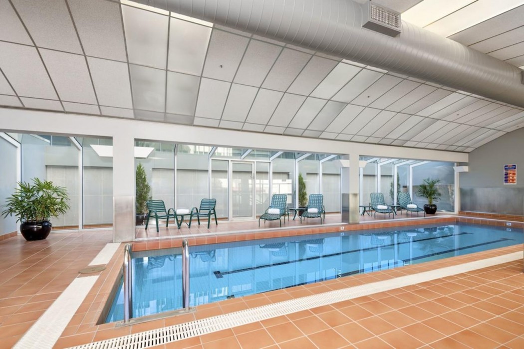 CLARION SUITES GATEWAY 25/44