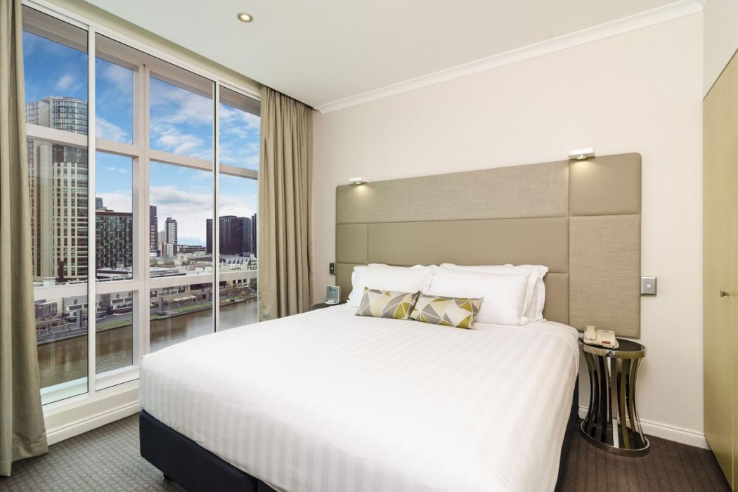 CLARION SUITES GATEWAY 10/44