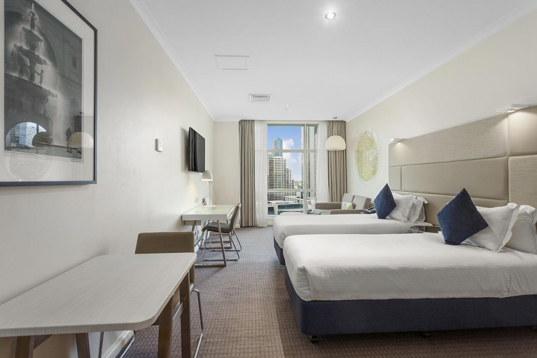 CLARION SUITES GATEWAY 15/44