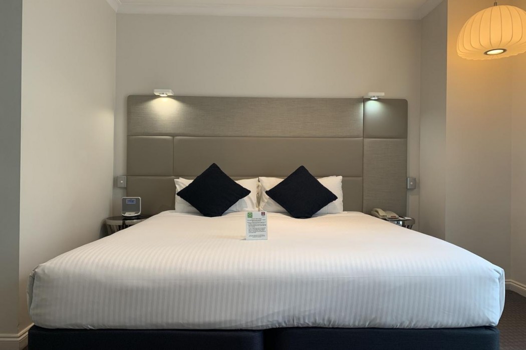 CLARION SUITES GATEWAY 14/44