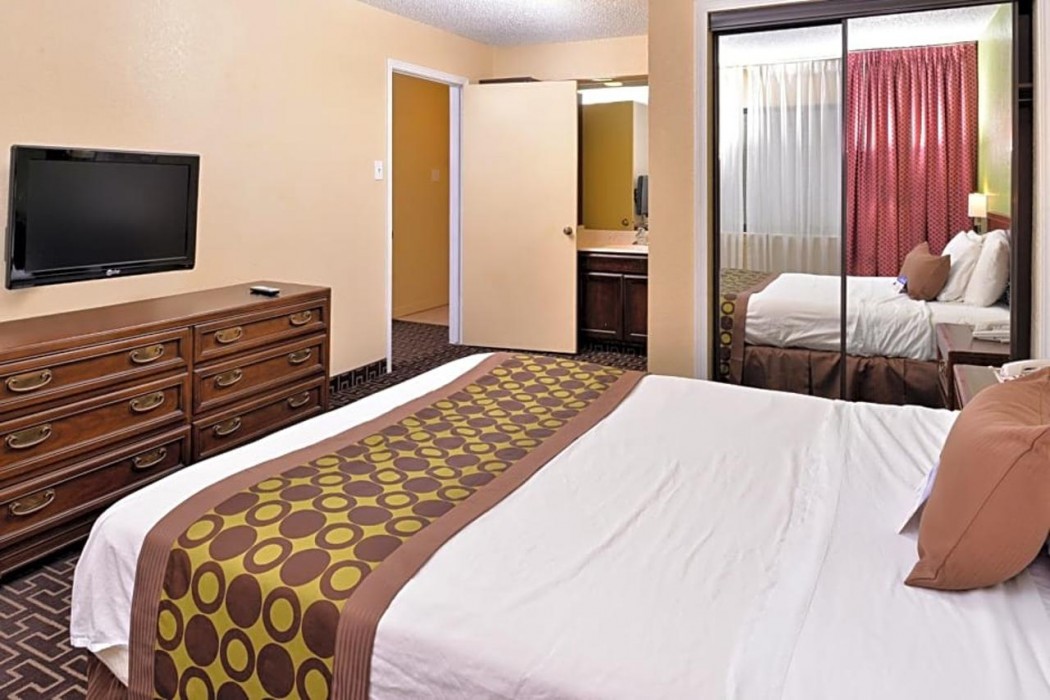 Americas Best Value Inn & Suites Los Angeles Downtown SW 15/15