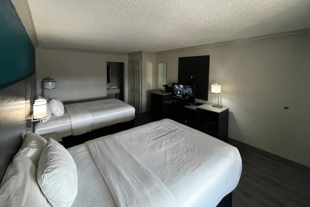 Quality Inn & Suites Metairie, LA 6/19