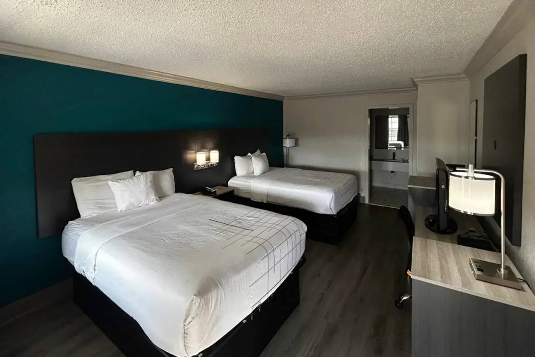 Quality Inn & Suites Metairie, LA 7/19