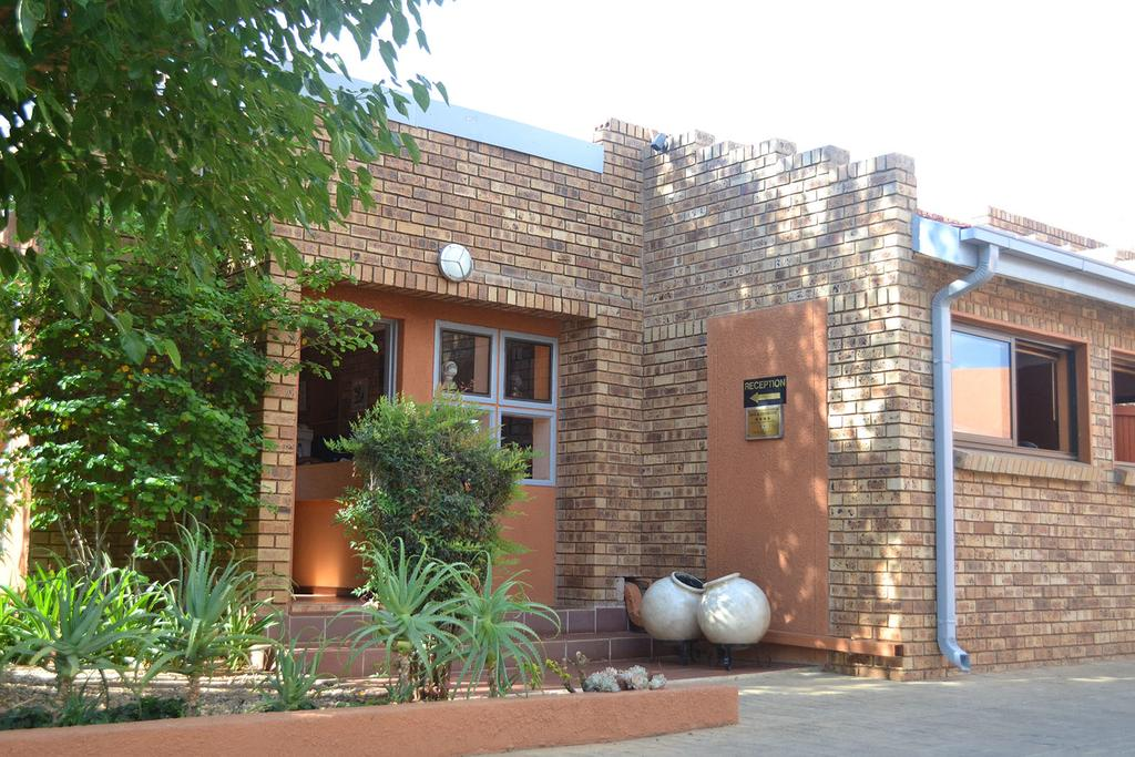 Boga Legaba Guest House Conference Centre 1/3