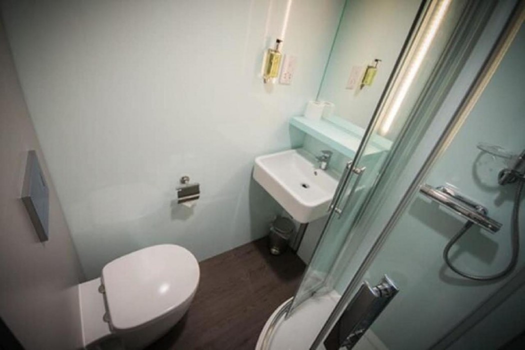easyHotel Manchester City Centre 17/20
