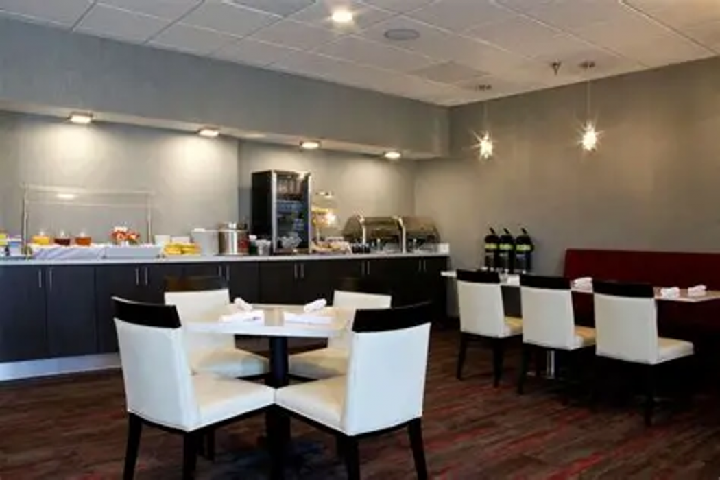 Radisson Hotel Oakland Airport 25/63