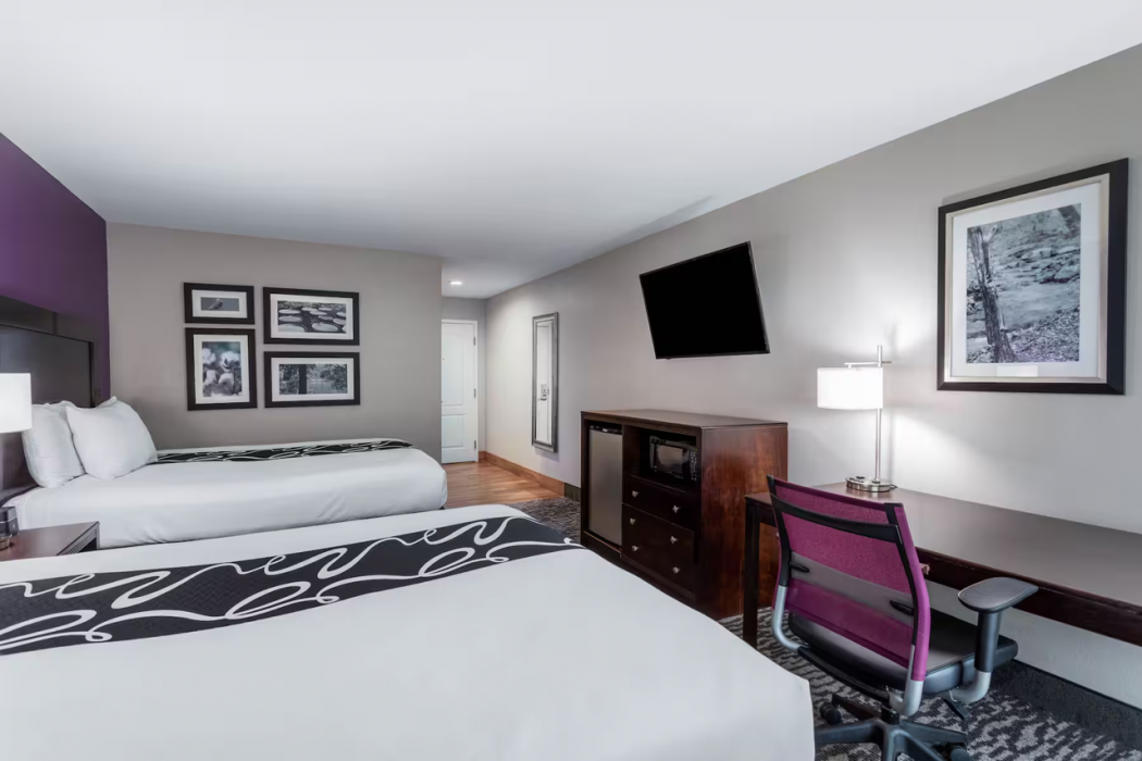 La Quinta Inn & Suites by Wyndham Huntsville Airport Madison 13/47