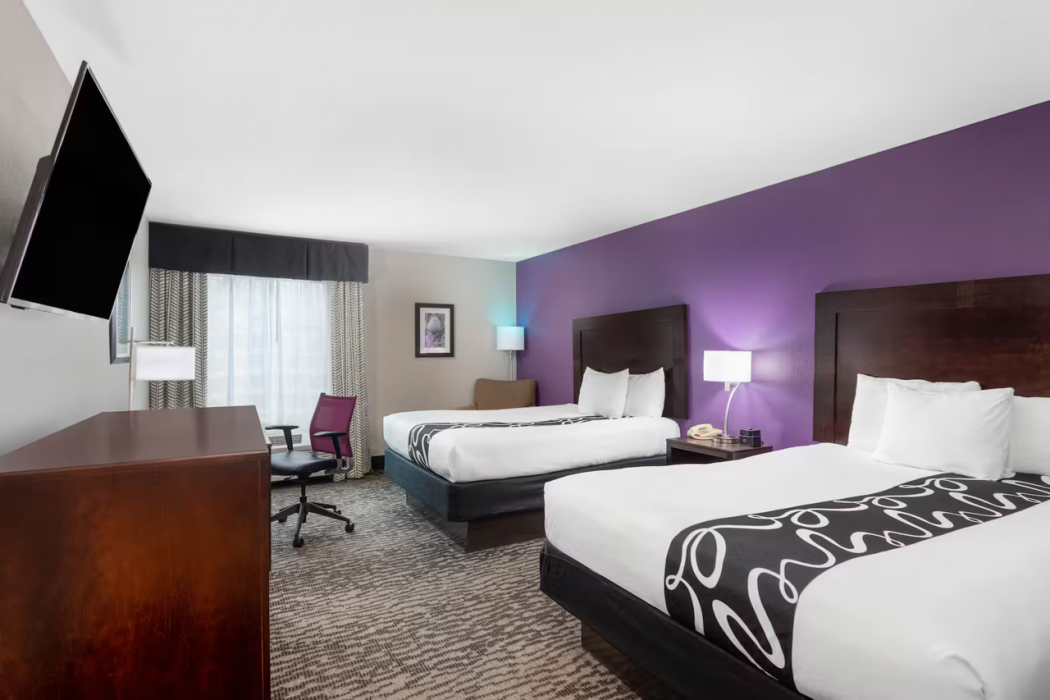 La Quinta Inn & Suites by Wyndham Huntsville Airport Madison 12/47