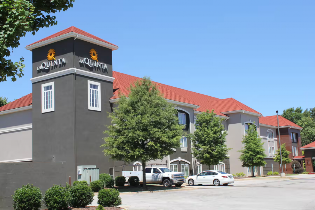 La Quinta Inn & Suites by Wyndham Huntsville Airport Madison 2/47