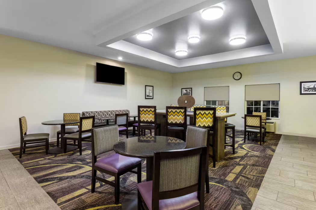 La Quinta Inn & Suites by Wyndham Huntsville Airport Madison 24/47