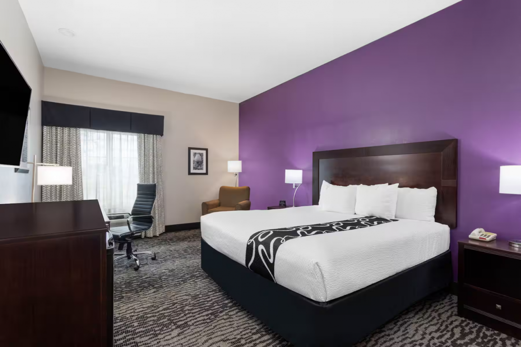 La Quinta Inn & Suites by Wyndham Huntsville Airport Madison 10/47