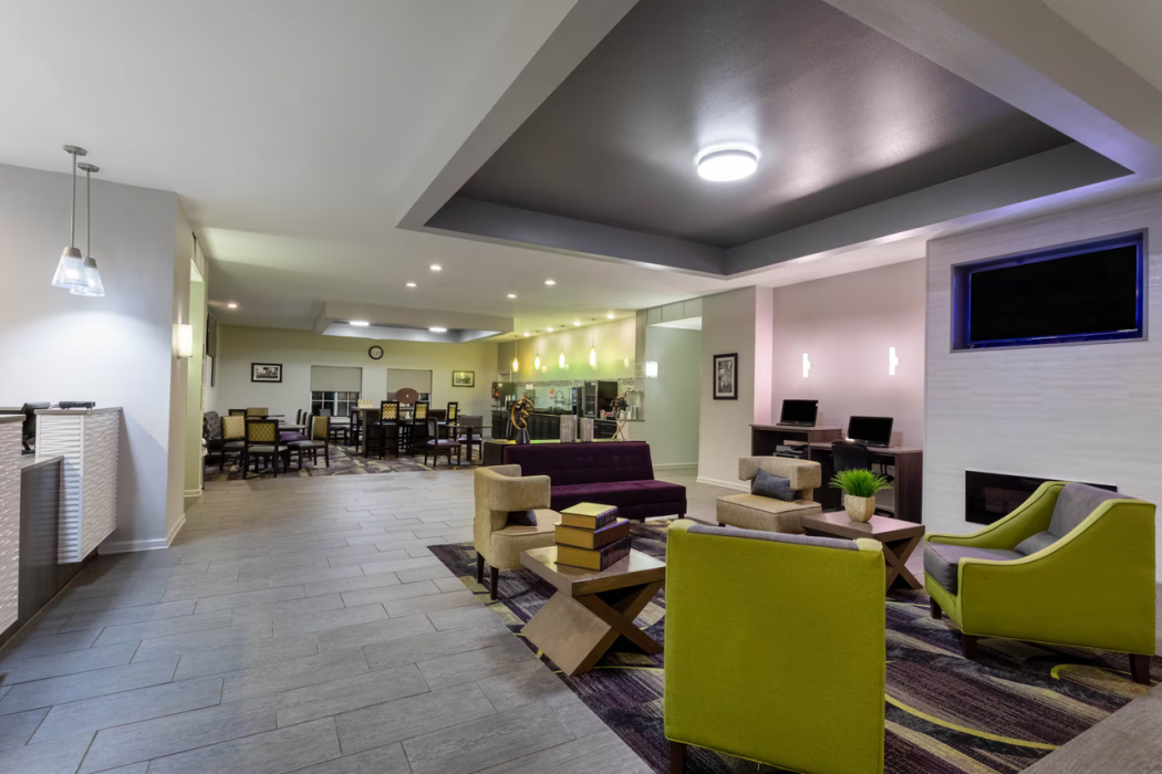 La Quinta Inn & Suites by Wyndham Huntsville Airport Madison 5/47