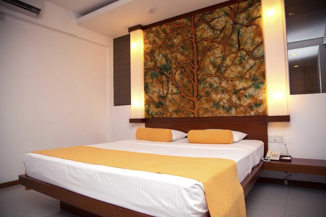Topaz Hotel 13/60