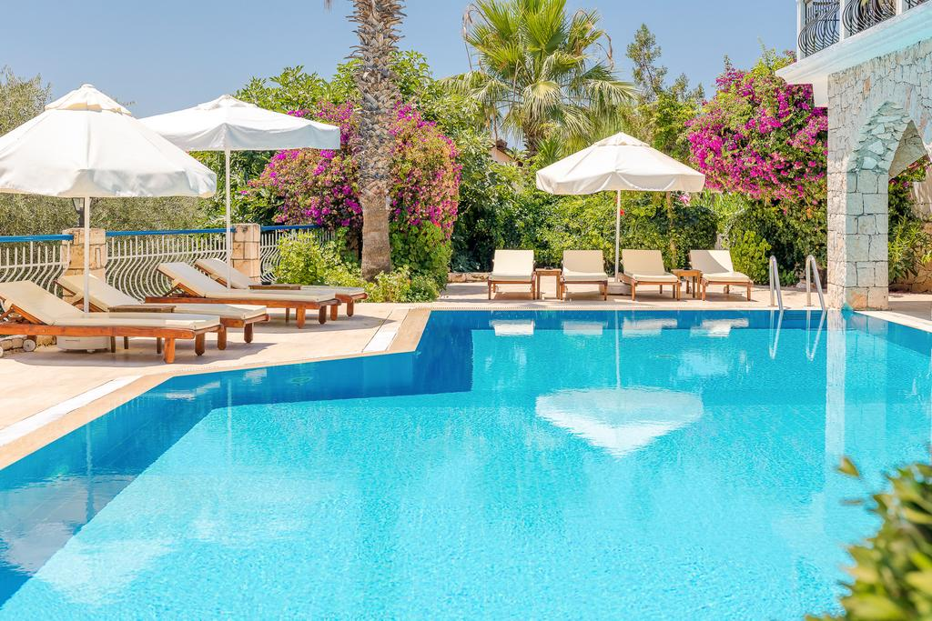 Amphora Hotel 16/56
