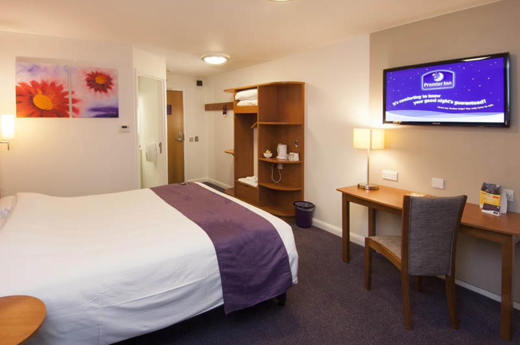 Premier Inn London St Pancras Hotel 10/55