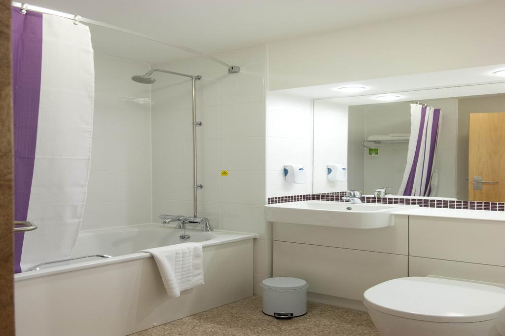 Premier Inn London St Pancras Hotel 9/55