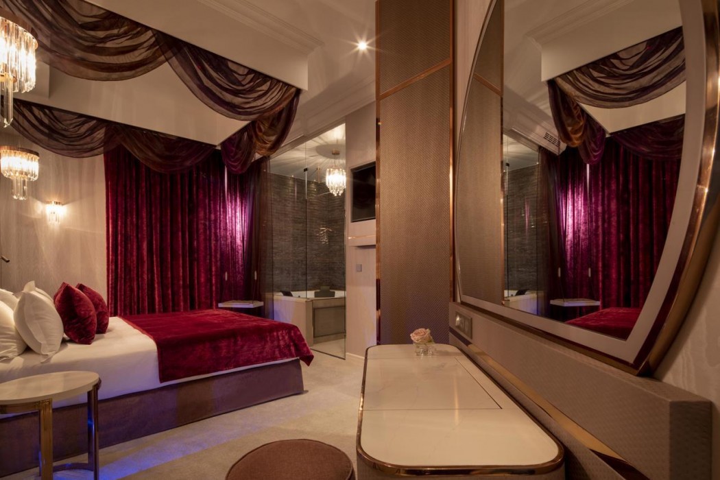 Paris J'adore Hotel & Spa - Adults Only 10/70