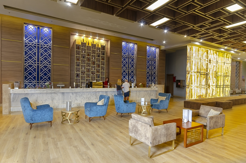 Hotel Titanic Royal 8/63