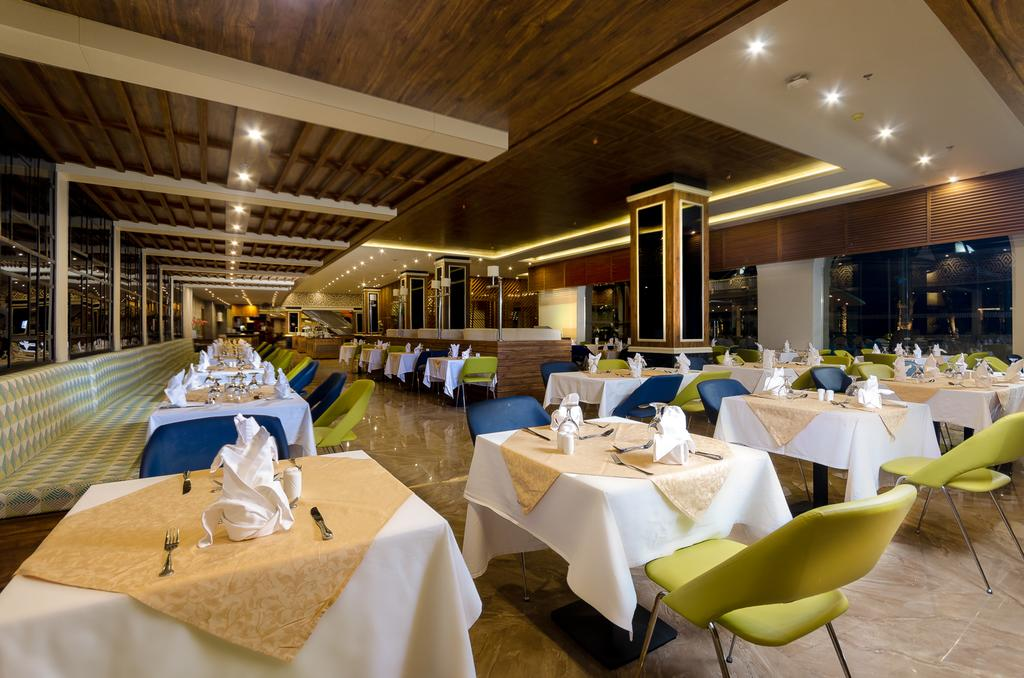 Hotel Titanic Royal 23/63