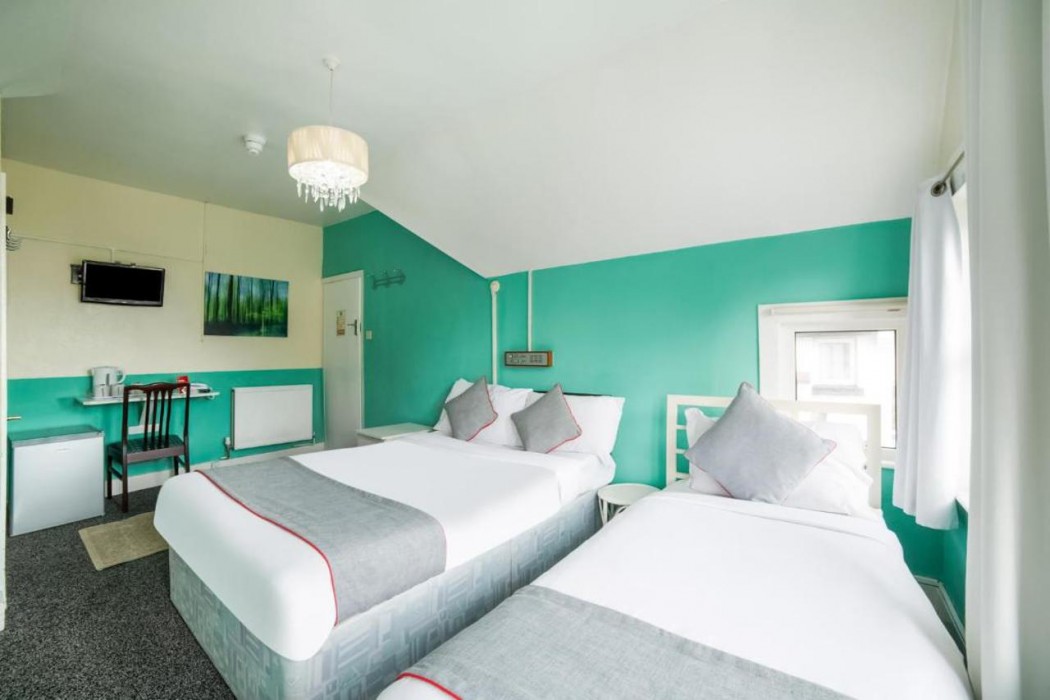 Devine Beach Hotel, Westcliff Southend-On-Sea 16/50