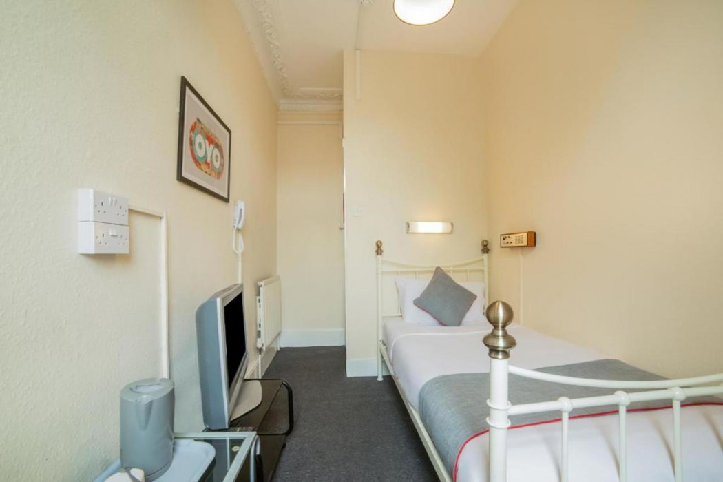 Devine Beach Hotel, Westcliff Southend-On-Sea 13/50