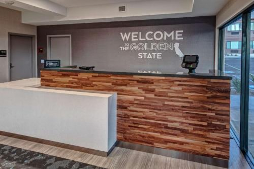 Hampton Inn Cardiff Beach Encinitas, CA 8/33