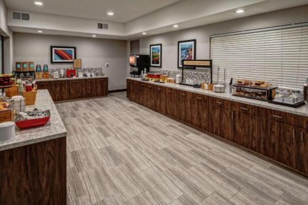 Hampton Inn Cardiff Beach Encinitas, CA 25/33